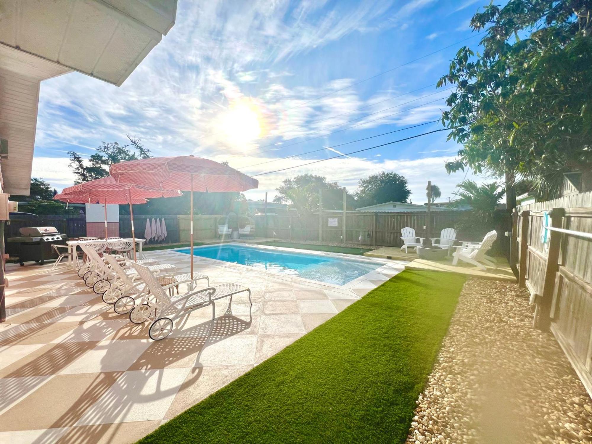 Luxury Villa 3 Blocks From The Beach With Pool A Fire Pit And Outdoor Oasis Cape Canaveral Esterno foto